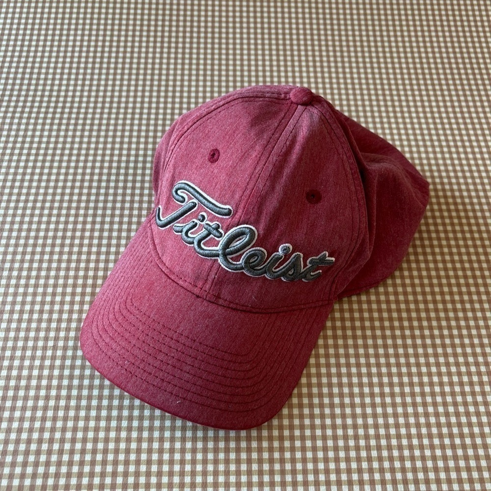 Titleist non adjustable hat
